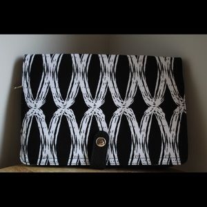Thirty One Clutch with strap